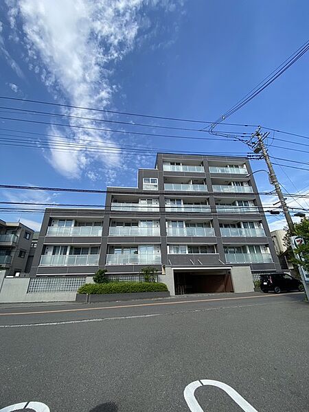 フィールド川和