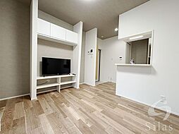 シーエムセット 1階1LDKのリビング/ダイニング