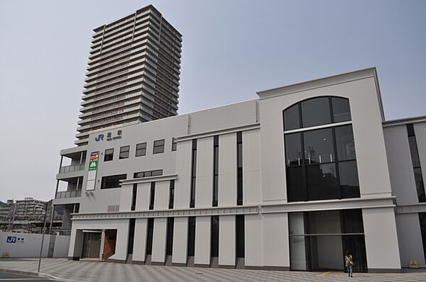画像11:灘駅(JR 東海道本線) 210m