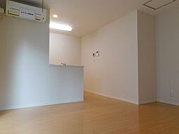 シャンブルピエーリオ 1階1LDKのリビング/ダイニング