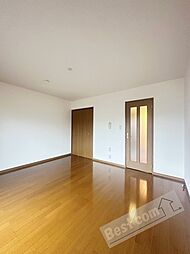 ＣＯＺＹ　ＨＯＵＳＥ、ＧＵＭＩＮＯＫＩ 1階1Kのリビング/ダイニング