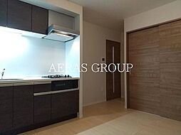 スクエア市谷河田町ヒルサイド 101 1階1LDKのリビング/ダイニング