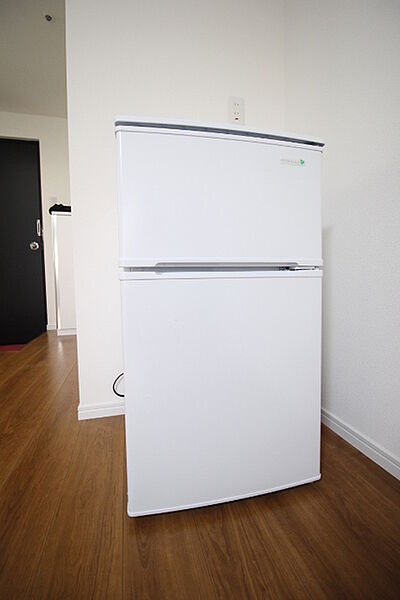 画像13:コンパクトな冷蔵庫も各部屋完備♪