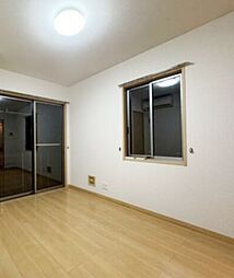 イーストハクラクヒルズ B棟 1階1Kのリビング/ダイニング