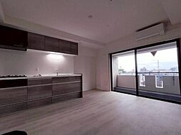 TraValore淵野辺 402 4階2LDKのリビング/ダイニング