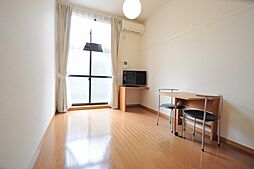 レオパレスシュテルンヒュンフ 1階1Kのリビング/ダイニング