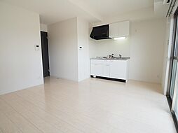 ヴィンテージ箱崎東 805 8階1LDKのリビング/ダイニング