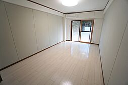 アーク登戸 302 3階1Kのリビング/ダイニング