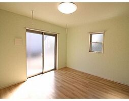 テイクホームズ 1階1LDKのリビング/ダイニング