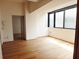 小田急多摩線 唐木田駅 徒歩4分の賃貸マンション 1階3LDKのリビング/ダイニング