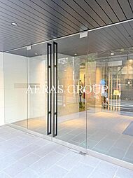 13 / 18