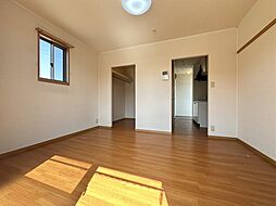 京王相模原線 南大沢駅 徒歩23分の賃貸アパート 2階1Kのリビング/ダイニング