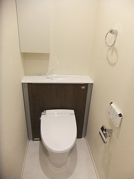東京都武蔵野市中町 賃貸マンション 3階 トイレ