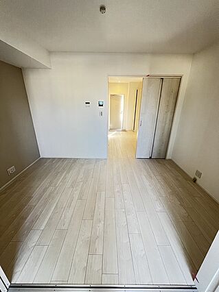COCOMOZU_内装_0