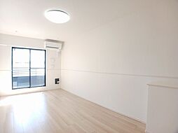 エヴァ　グリーン　ヴィラ　1棟 2階1LDKのリビング/ダイニング