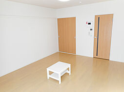 小田急江ノ島線 鶴間駅 徒歩4分の賃貸マンション 3階1Kのリビング/ダイニング