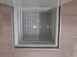 ブリリアントYN 1階2LDKのリビング/ダイニング