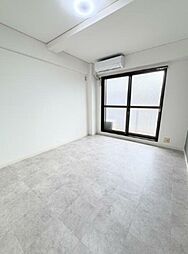 アーネスト・ドウェラ 3階1Kのリビング/ダイニング