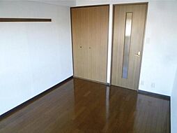 ロイヤルハイツ堀之内 102 1階1Kのリビング/ダイニング