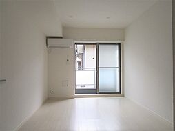 リブリ・シャルマンパル 2階1Kのリビング/ダイニング