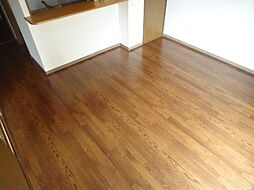 サンヒルズつつじヶ丘 1階2LDKのリビング/ダイニング