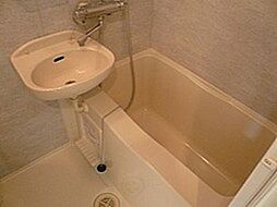同建物内の写真を掲載しており、実際の部屋とは異なる場合がございます。