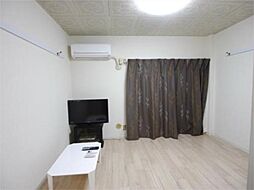 エントピア 108. 1階1Kのリビング/ダイニング