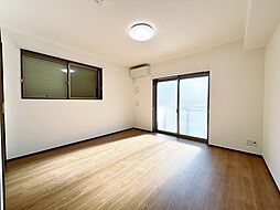 L`Appartement221 105 1階1Kのリビング/ダイニング