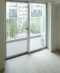 コンフォリア東新宿 8階1DKのリビング/ダイニング