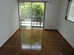 エンドレスパール 1階1Kのリビング/ダイニング