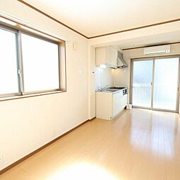 Root House 3階1LDKのリビング/ダイニング