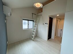 シンセイレジデンス長津田 105 1階ワンルームのリビング/ダイニング