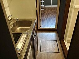 ザイン大宮 1階1Kのリビング/ダイニング