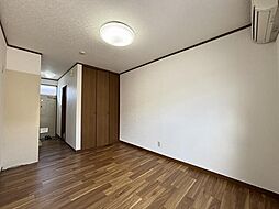 ノースヒルズ 2階ワンルームのリビング/ダイニング