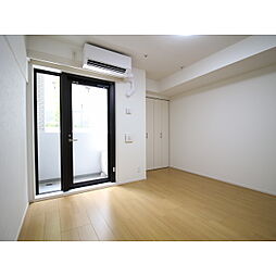 プレール・ドゥーク赤塚 3階1Kのリビング/ダイニング