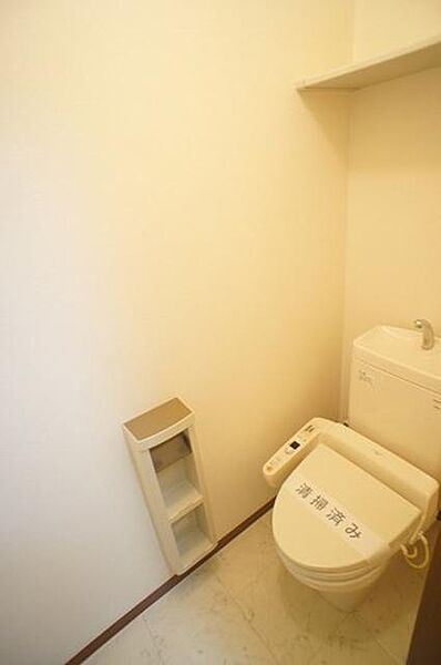 画像13:【トイレ】　温水洗浄暖房便座付です♪
