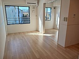 クアドリフォリオ 2階1LDKのリビング/ダイニング