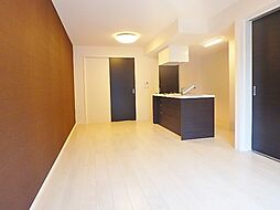 フィオーレ西平山 102 1階1LDKのリビング/ダイニング