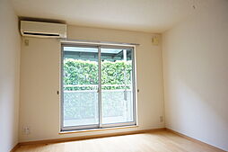 ブロス・Ｆ 205 2階1Kのリビング/ダイニング