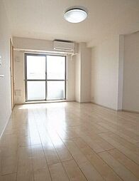 プリムローズ 2階1Kのリビング/ダイニング