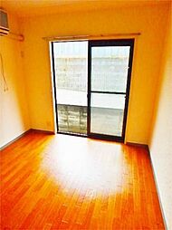 グリーンウッド 1-102 1階1Kのリビング/ダイニング