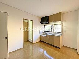 コスモクレールIII 1階2DKのリビング/ダイニング