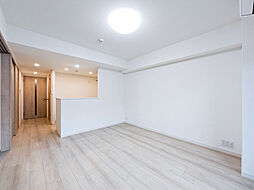 S-RESIDENCE北綾瀬awesome 3階2LDKのリビング/ダイニング