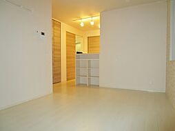 ポートランドB 102 1階1LDKのリビング/ダイニング