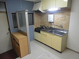 コーポラス真間A 2階1Kのリビング/ダイニング