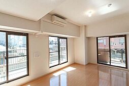 アルブル高輪 302 3階1LDKのリビング/ダイニング