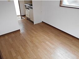 ホワイトウイングIII 102 1階ワンルームのリビング/ダイニング