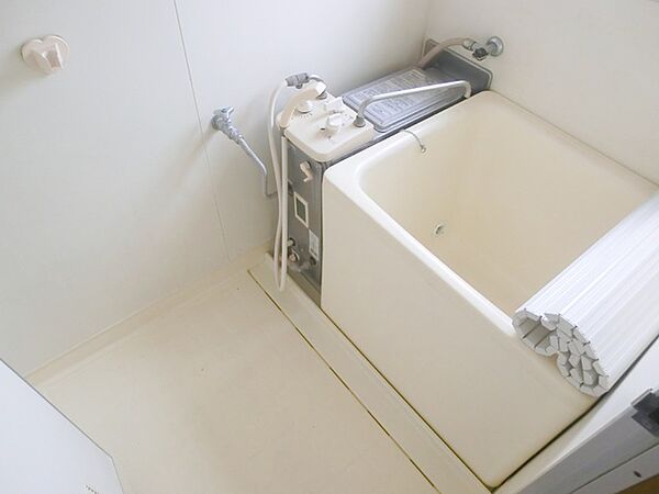 画像4:懐かしいバランス式浴室。