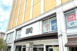 ユニクロ新百合丘オーパ店 592m