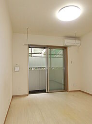 JR総武線 本八幡駅 徒歩3分の賃貸マンション 1階1Kのリビング/ダイニング